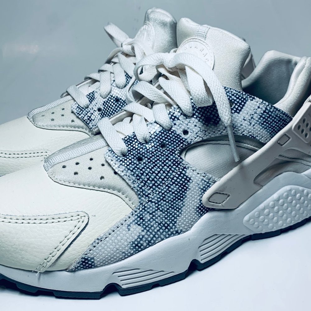 Nike Women’s Air Huarache Run Premium ‘Phantom’